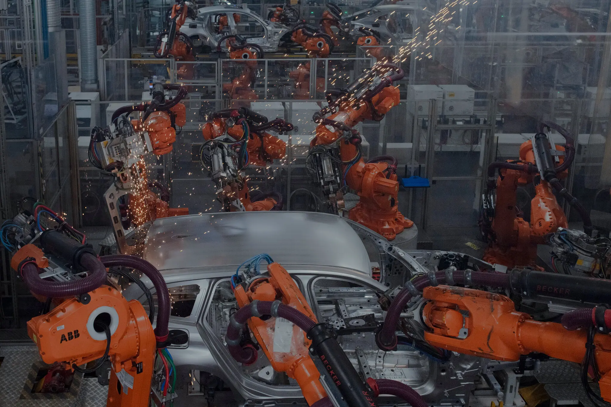 ЄС може пом’якшити заборону ДВЗ у 2035: автопром виграє, клімат програє